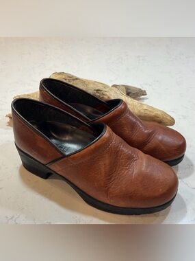 Ana-tech comfort brown women’s clogs size EU 40 or US 9-9.5
